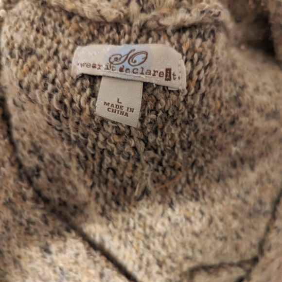 SO Sweater. 334 - Picture 4 of 6